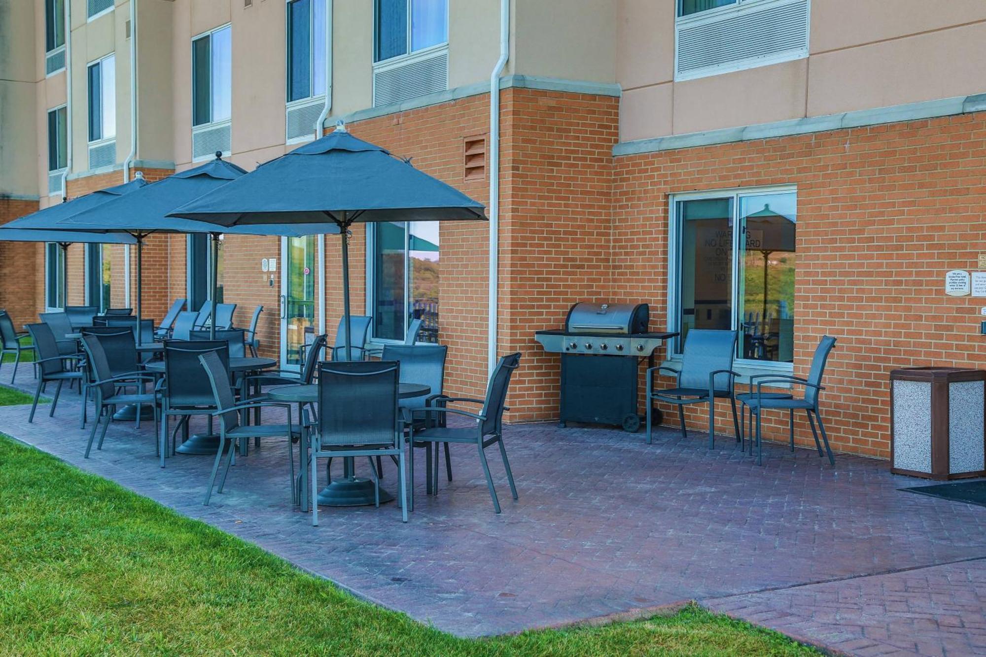 Fairfield Inn By Marriott Morgantown Exterior photo